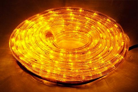 LED světelný kabel 20 m - žlutá