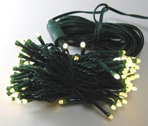 Vánoční řetěz se zeleným kabelem
