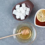 hunaja-sokeri-tai-stevia-ravitsemusterapeutti-nimeaa-parhaan-valinnan-ravitsemusterapeutti-nimeaa.webp.webp